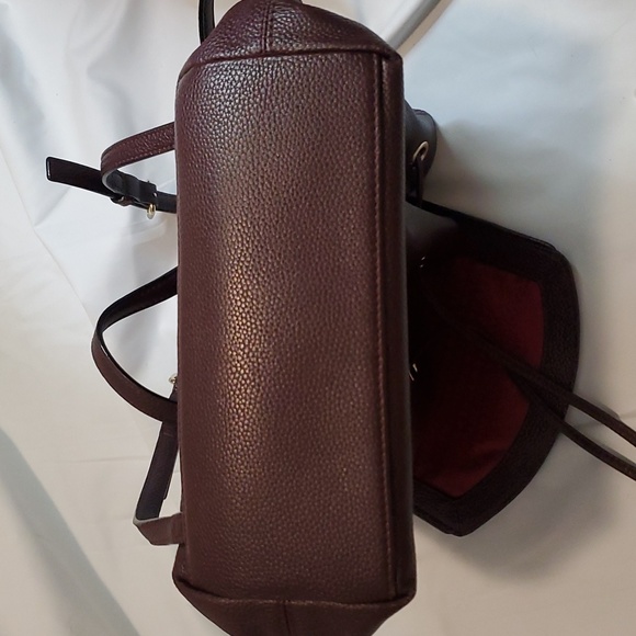 Kate Spade backpack pull closer and inside pocket 100% pebbled cow hide leather! - Picture 4 of 6